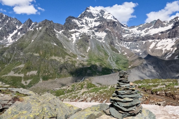 Durch die Moränenlandschaft im Vallon de Valsorey