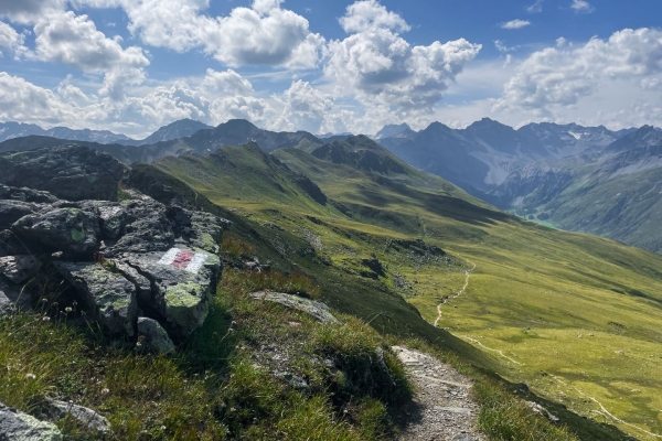 Randonnée des crêtes du Jakobshorn à Sertig