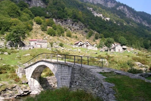 Agro: acqua smeraldo….freschezza pura