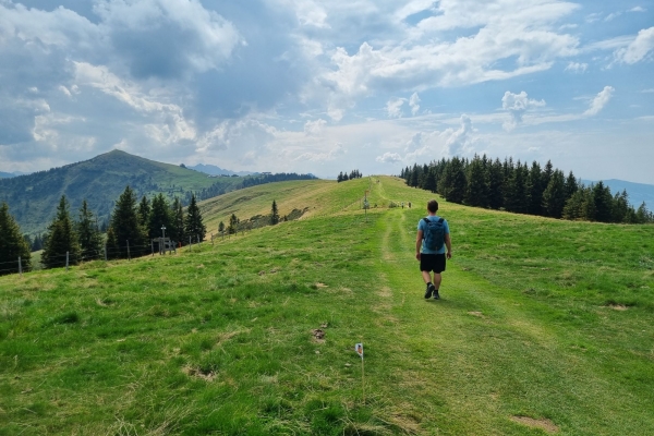 Auf dem Gratweg am Käsenberg