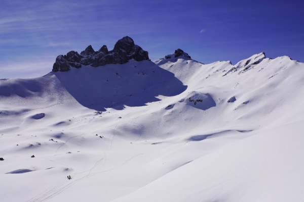 Schneeschuhwanderung im Gebiet der Lobhörner