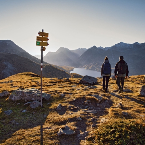 indicateur-de-direction_chemin-de-randonnée-de-montagne_Engadine