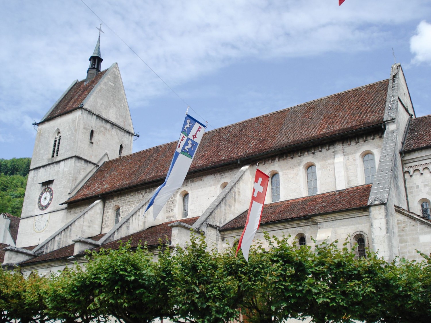 Dapprima si visita la cittadina medievale di St-Ursanne.
