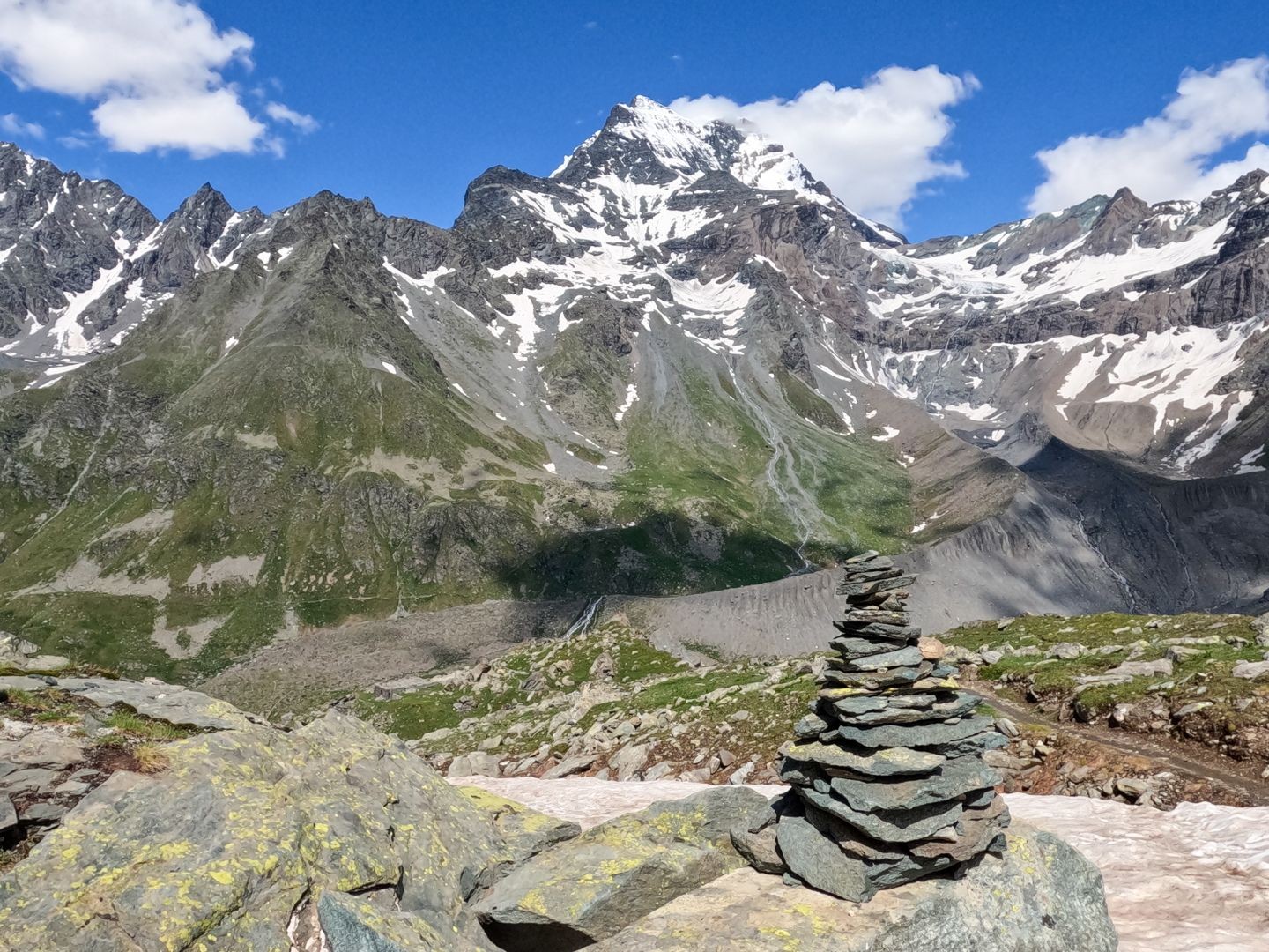 Une fois à la cabane, la vue sur le Grand Combin est splendide.