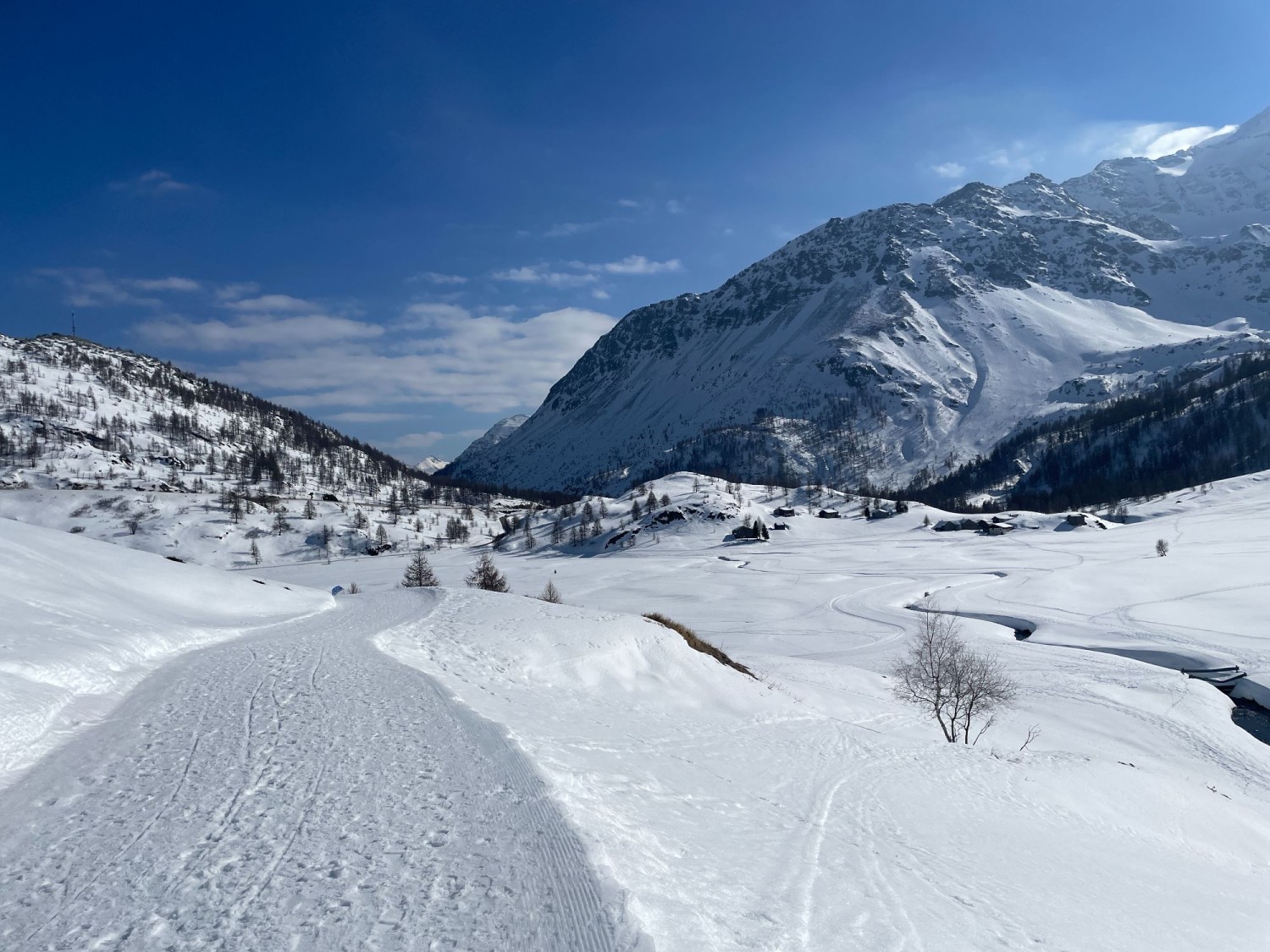 Depuis Sicka, le chemin s’aplanit à nouveau.