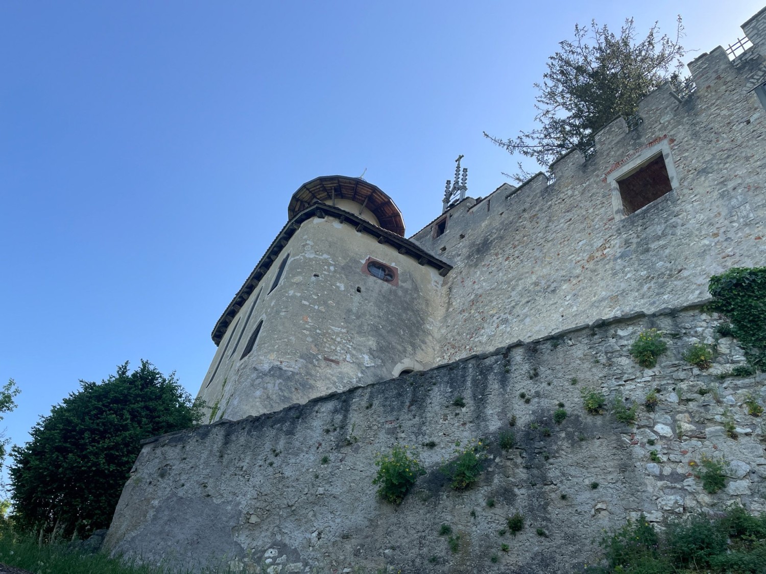 Das Schloss Birseck kann besucht werden.