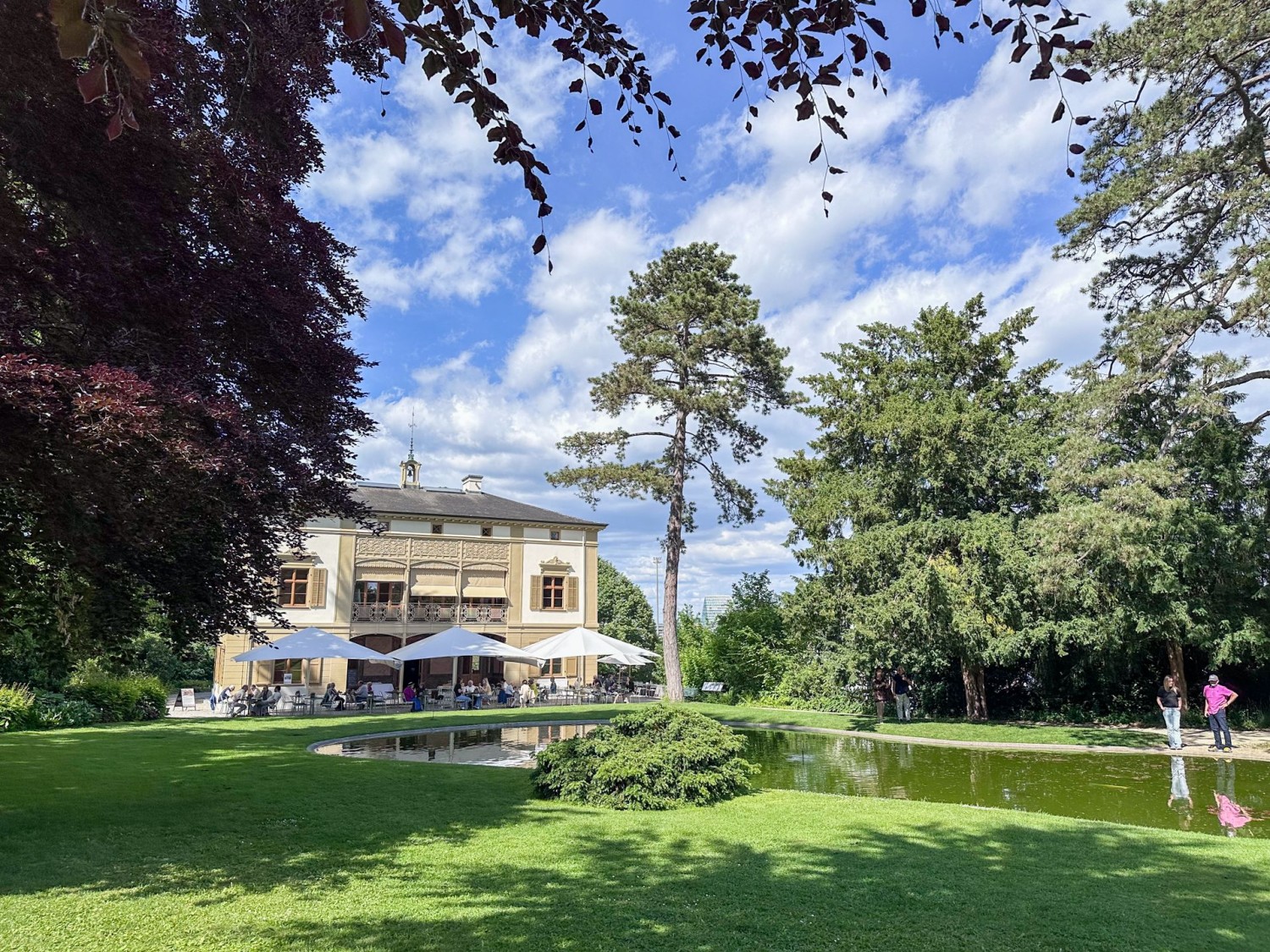 Al Café Villa Merian si sta tranquilli.