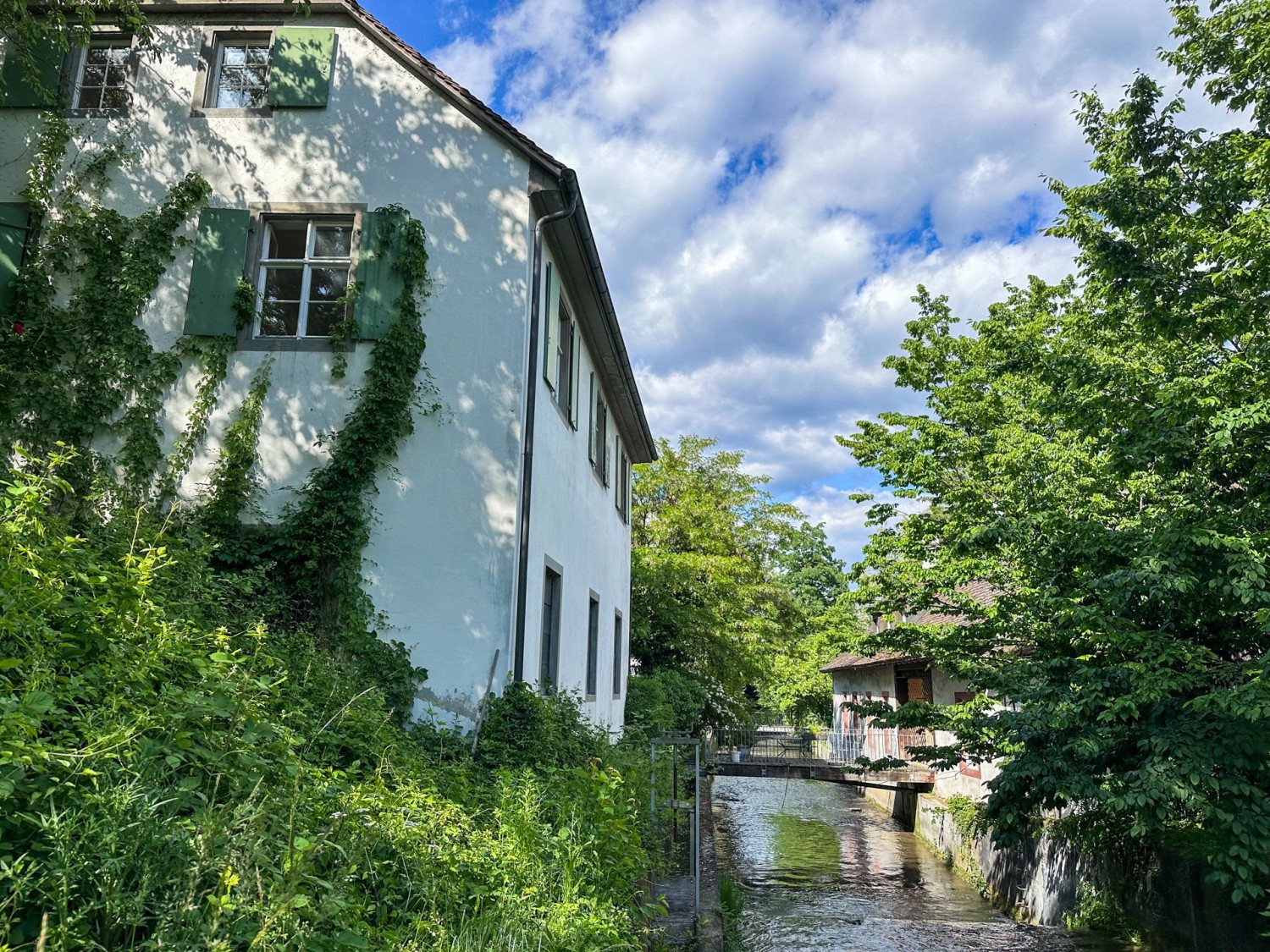 L’escursione passa per lo storico pozzo di St. Jakob.
