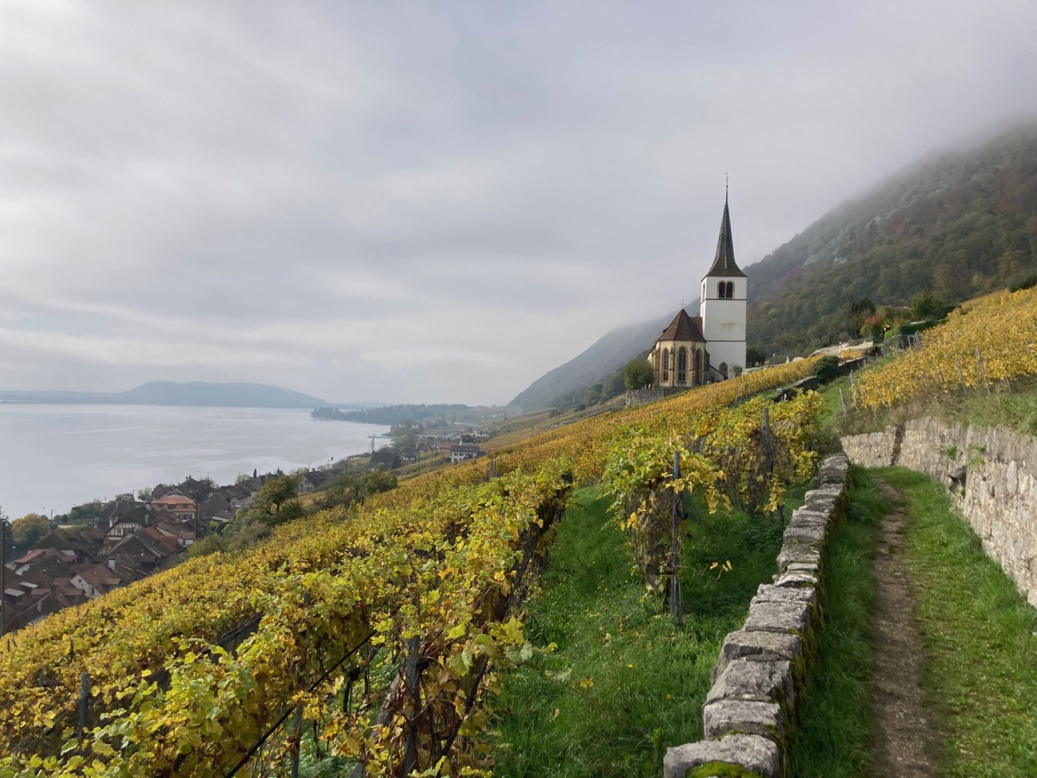 Die Kirche von Ligerz ist beliebt für Hochzeiten.